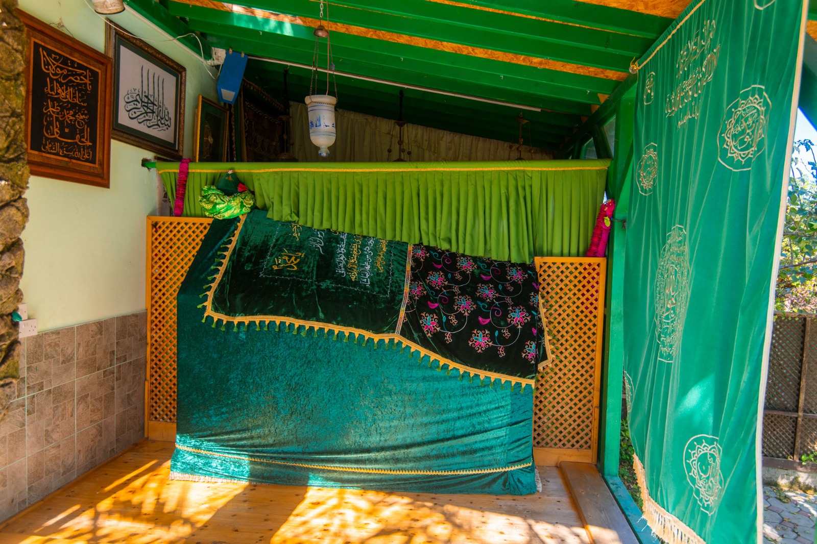 Sheikh Nazım Kibrisi Dervish Lodge and Tomb